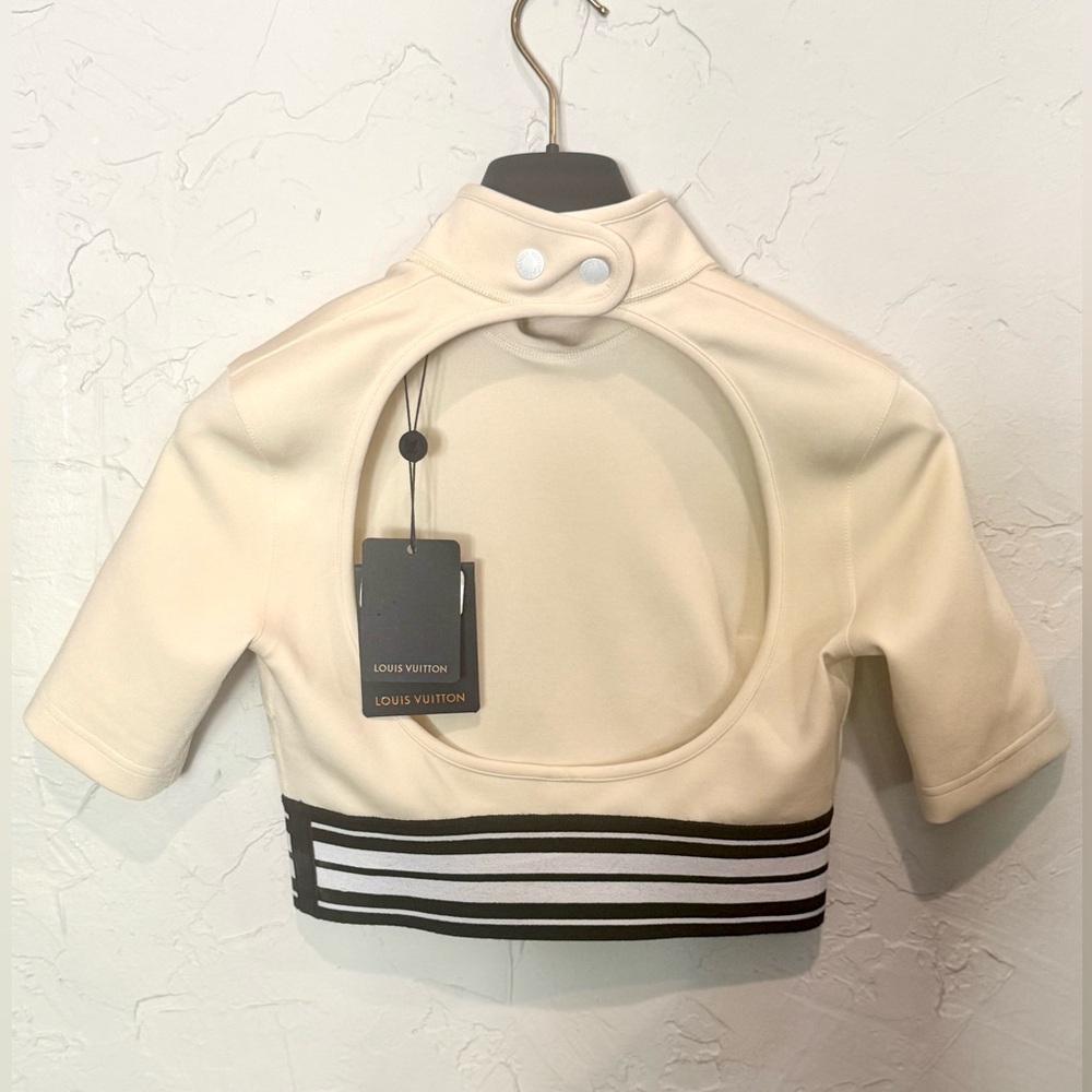 LOUIS VUITTON Women’s Beige Crop Top w/ open back. NEW WITH TAGS - Picture 4 of 4